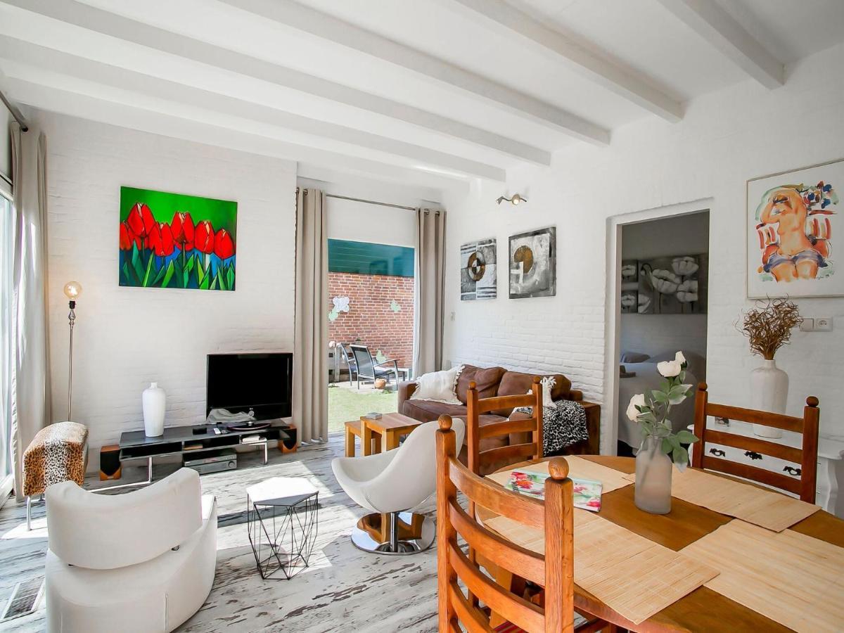 Lovely Bungalow In Noordwijkerhout With Garden Bagian luar foto